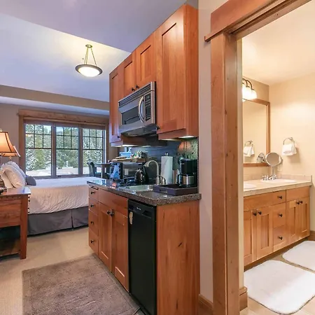 Catamount Lodge 401A By East West Hospitality